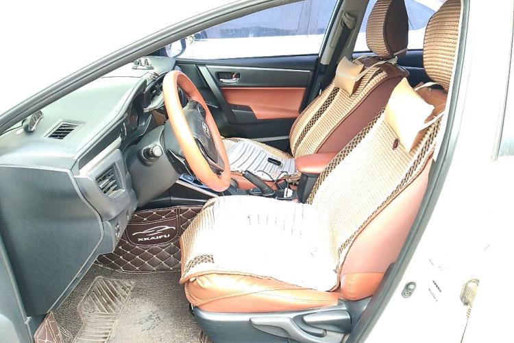 Used Toyota Levin 2016 Dual-Engine 1.8H GS E-CVT Elite Model with Sunroof