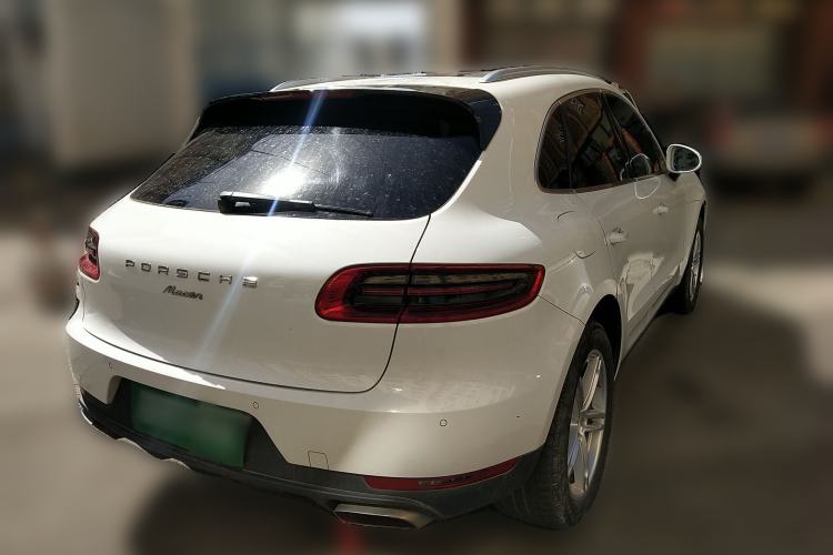 Used Porsche Macan 2014 Macan 2.0T Rear Right 45 Deg