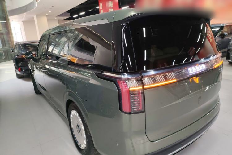 Used Zeekr 009 2024 7-Seater Walk-Through Version Four-Wheel Drive 108 kWh
