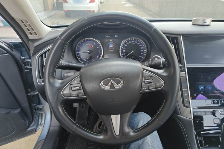 Used Infiniti Q50 2014 2.0T Luxury Edition Steering Wheel