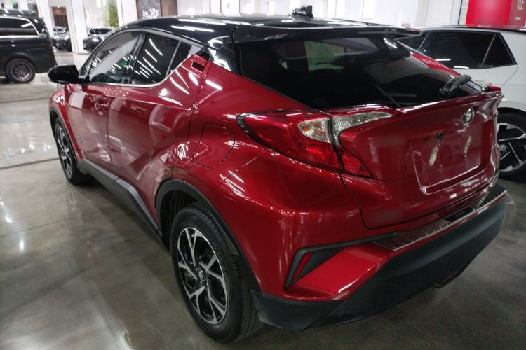 Used Toyota C-HR 2020 2.0L Leading Edition Exterior 2