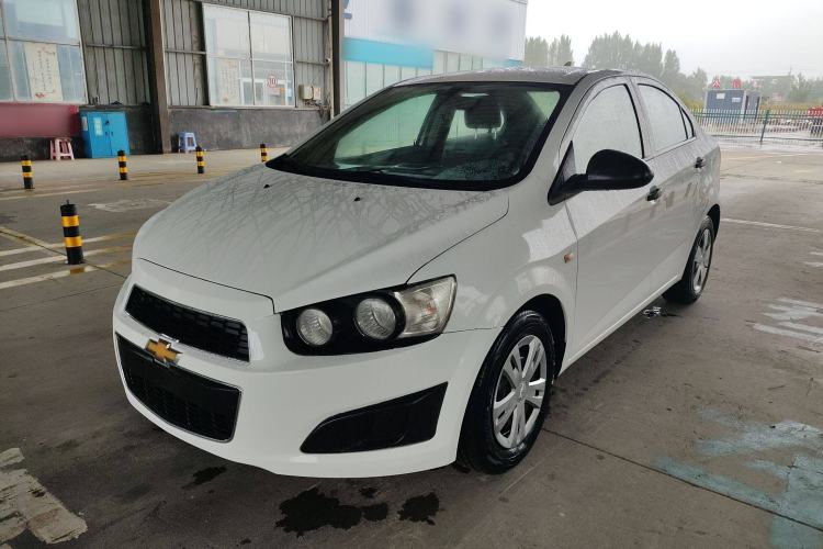 Used Chevrolet Aveo Sonic 2011 Sedan 1.4L MT SL