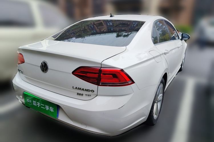 Used Volkswagen Lamando 2015 280TSI DSG Comfort Edition
