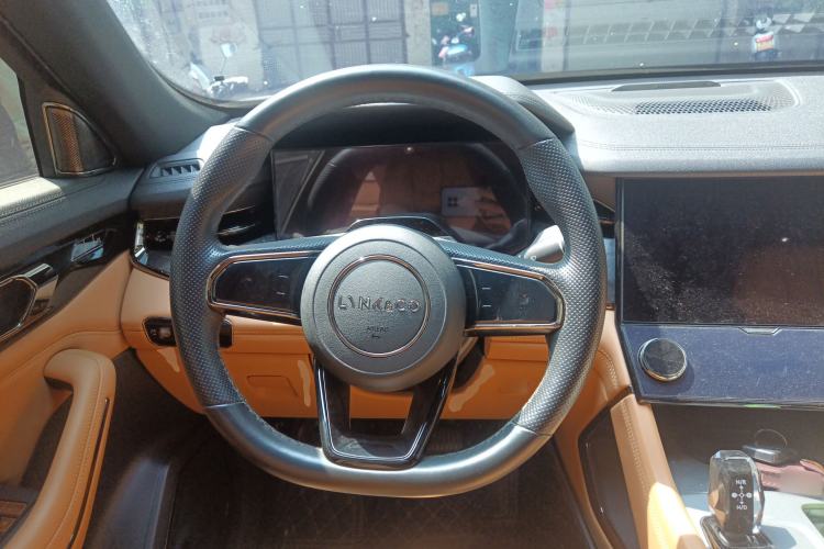Used Lynk & Co 09 2021 2.0T Halo Seven-Seater