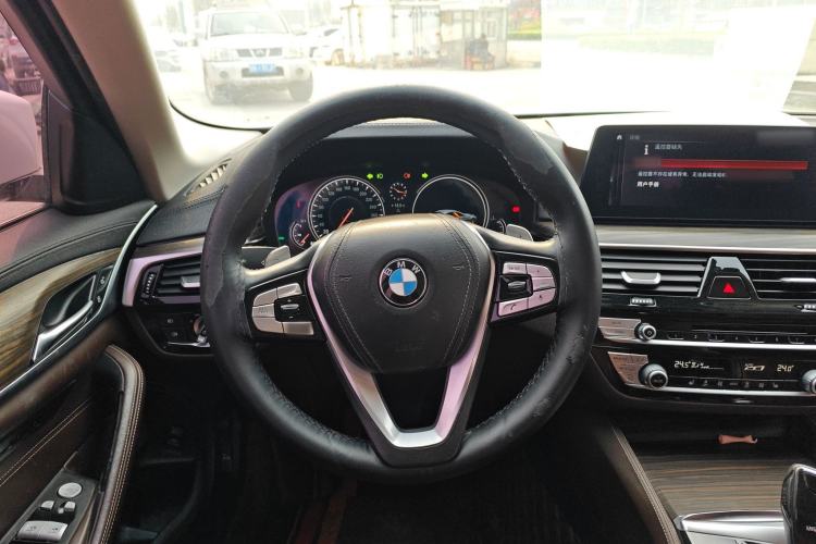 Used BMW 5 Series 2018 Revised Version 530Li Leading Edition Luxury Package Steering Wheel
