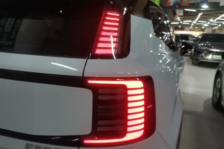 Used Volvo EX30 2025 Rear-Drive Long-Range Version Ultra