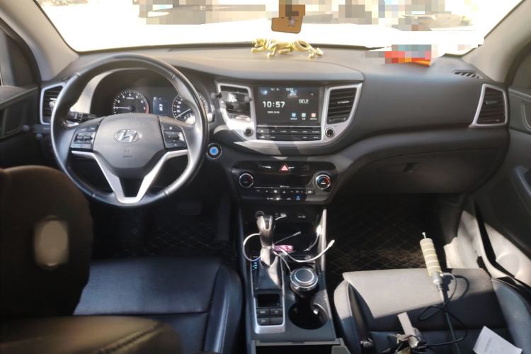 Used Hyundai Tucson 2015 1.6T Dual-Clutch Two-Wheel-Drive Leading Model
