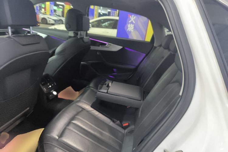 Used Audi A4L 2020 40 TFSI quattro Luxury Dynamic Model
