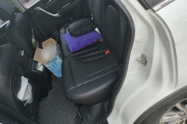 Used Haval H6 2015 Sport Edition 1.5T Automatic Two-Wheel Drive Luxury Model Left Rear Seat