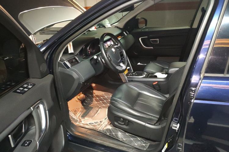 Used Land Rover Discovery Sport 2017 2.0T SE Driver Seat