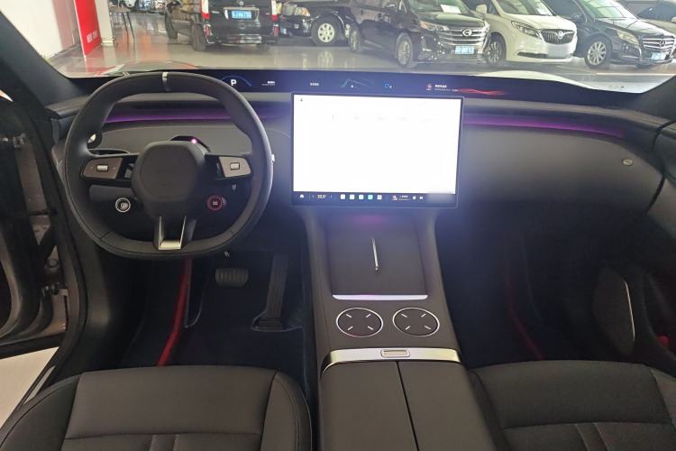 Used Xiaomi Auto YU7 2025 Ultra-Long Range Rear-Wheel Drive Version Center Console