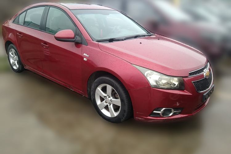 Used Chevrolet Cruze 2014 1.6L SL Millionth Anniversary Edition AT Front Right 45 Deg