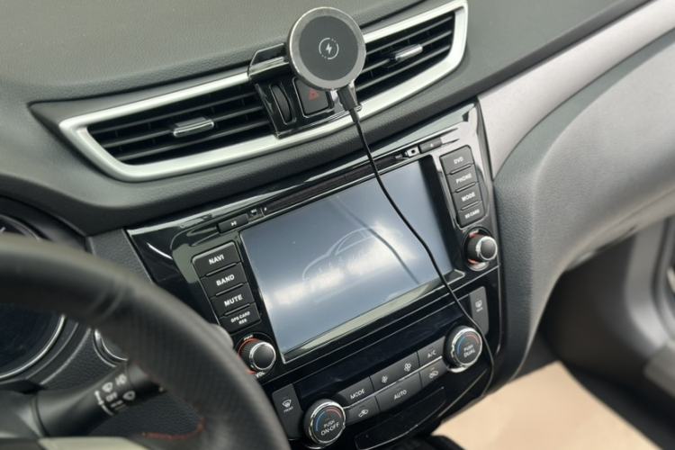 Used Nissan X-Trail 2015 2.0L CVT Comfort MAX Edition 2WD