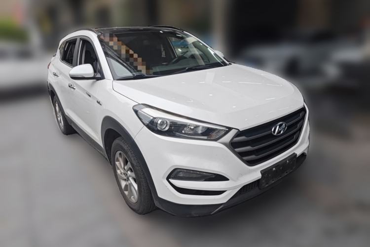Used Hyundai Tucson 2015 1.6T Dual-Clutch Two-Wheel-Drive Smart Model Front Right 45 Deg