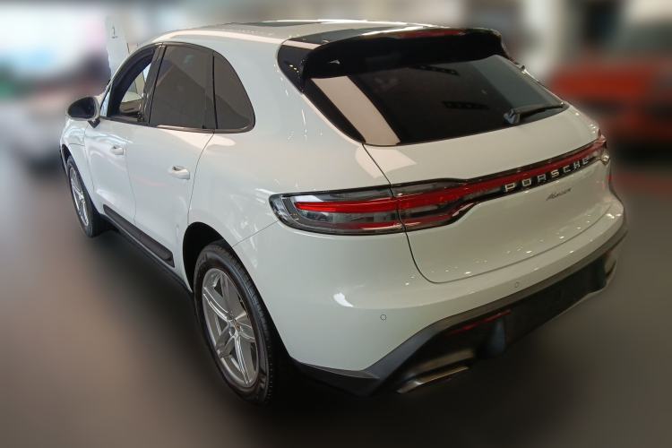 Used Porsche Macan 2024 Macan 2.0T Rear Left 45 Deg