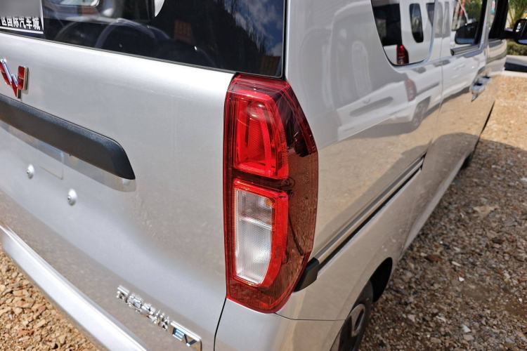 Used Wuling Zhiguang New Energy 2025 Comfort Model Right Rear Taillight