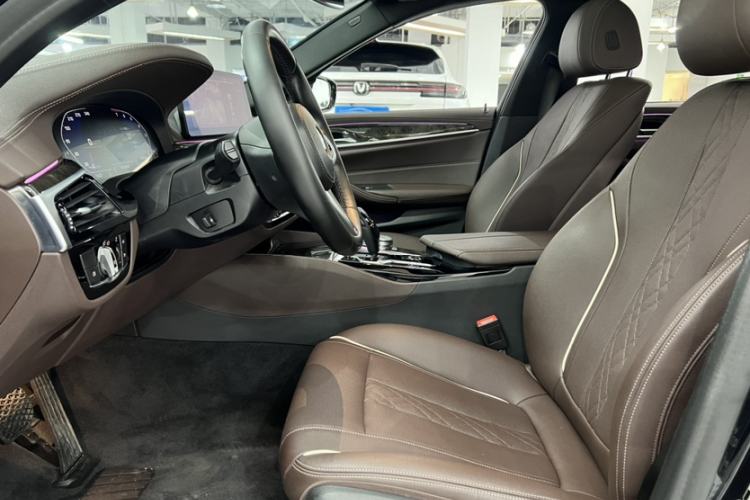 Used BMW 5 Series 2021 Facelifted 525Li M Sport Package
