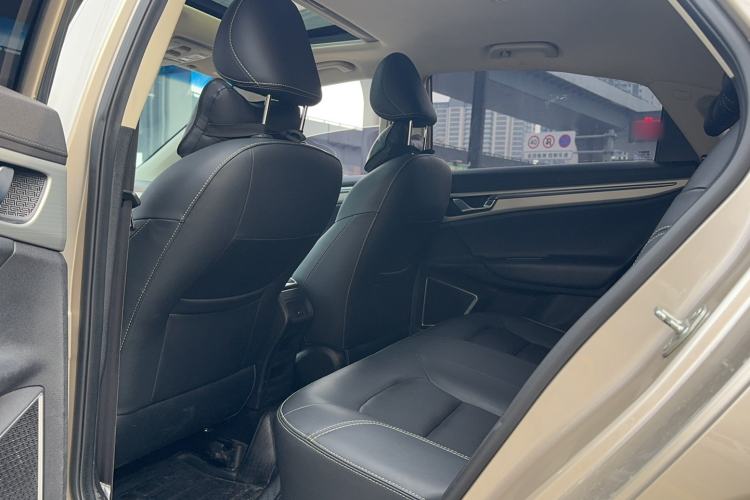 Used Geely Auto Emgrand GL 2017 1.8L Manual Elite Model