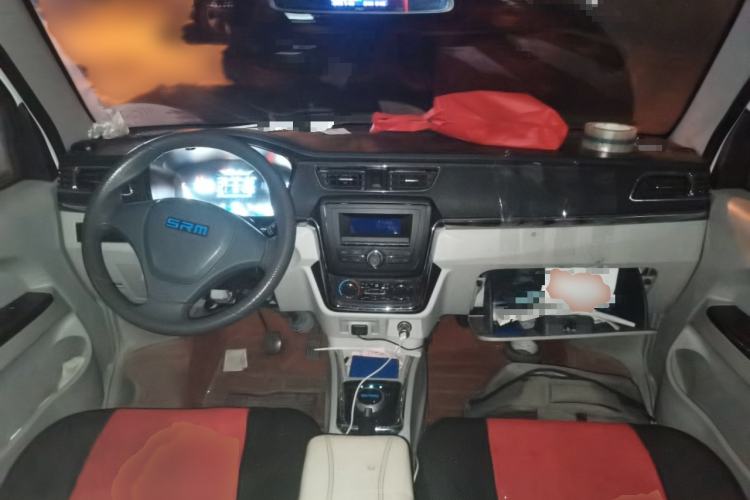 Used Sunlong DST 5 2021 All-Electric Van with 41.86 kWh