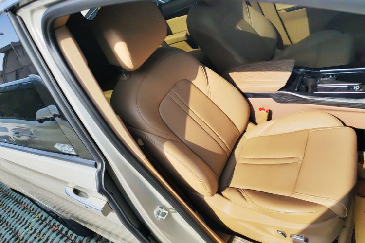 Used Buick GL8 2021 ES Landtrek 653T Luxury Model
