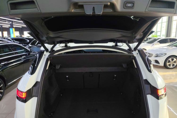 Used Land Rover Range Evoque New Energy 2023 Aurora L P300e Plug-in Hybrid Electric Version Trunk