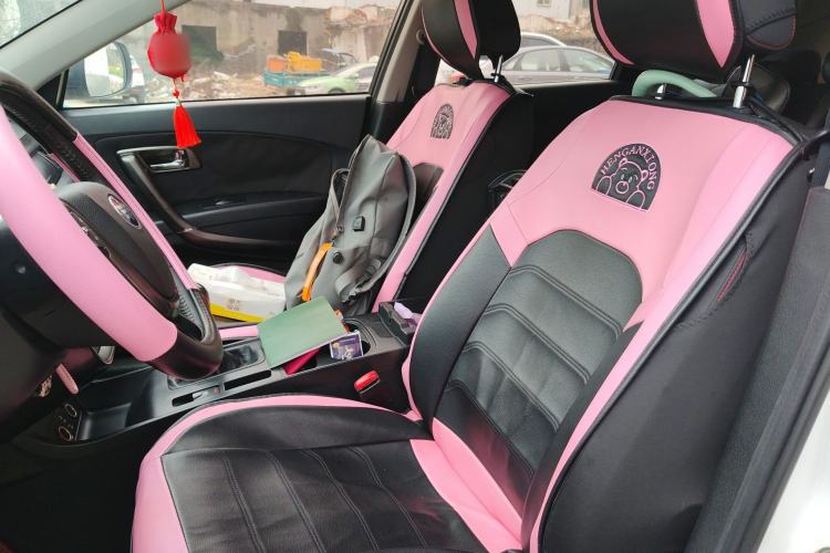 Used Bestune X80 2013 2.0L manual base trim