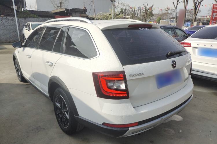 Used Skoda Octavia 2018 Station Wagon TSI230 DSG Luxury Edition
