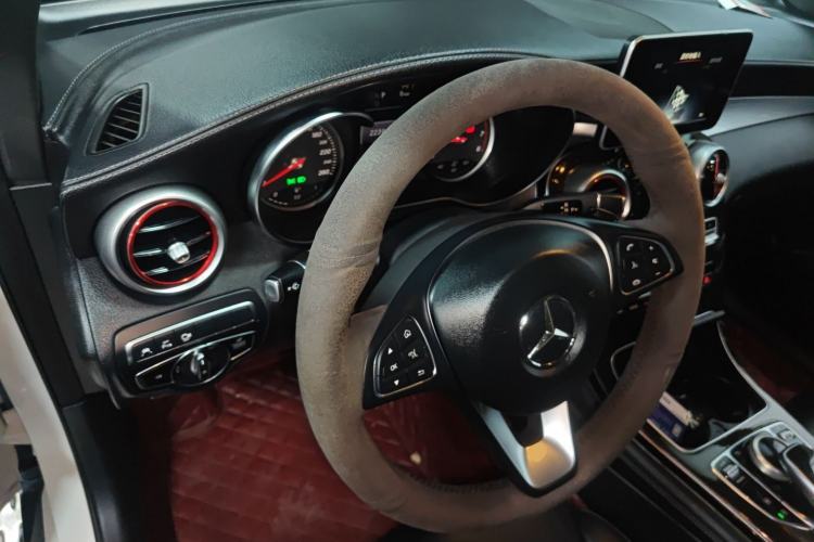 Used Mercedes-Benz GLC 2019 GLC 260 4MATIC Luxury Model
