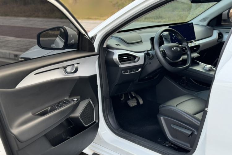 Used Geometry A 2021 Pro Enjoy High-Dimensional Range Edition 430 km A430 Square Version Interior 1