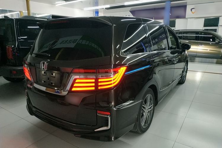 Used Honda Elysion 2019 2.0L Hybrid Supreme Edition