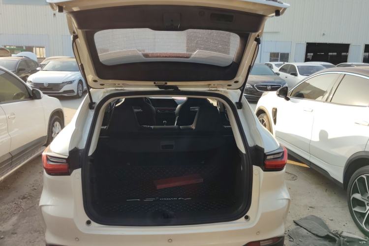 Used CHANGAN OSHAN X5 2021 Revised Version 1.6L Manual Luxury Edition
