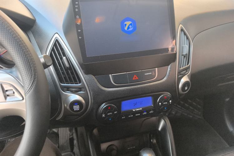 Used Hyundai ix35 2013 2.0L Automatic Two-Wheel Drive Smart GLS China IV Standard