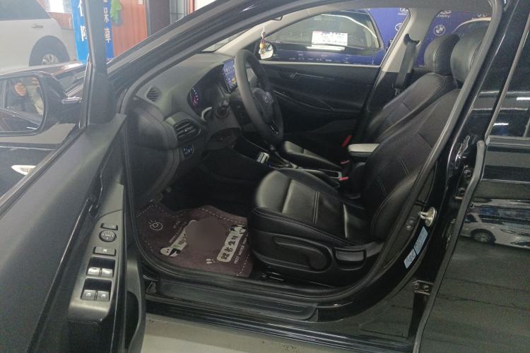 Used Hyundai Celesta 2020 1.6L Automatic GL Enjoyable Edition Left Front Seat