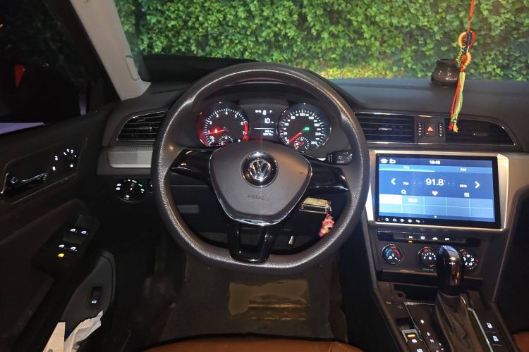 Used Volkswagen Lamando 2017 230TSI DSG Fashion Edition