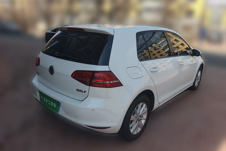 Used Volkswagen Golf 2015 1.6L Automatic Fashion Model Rear Right 45 Deg