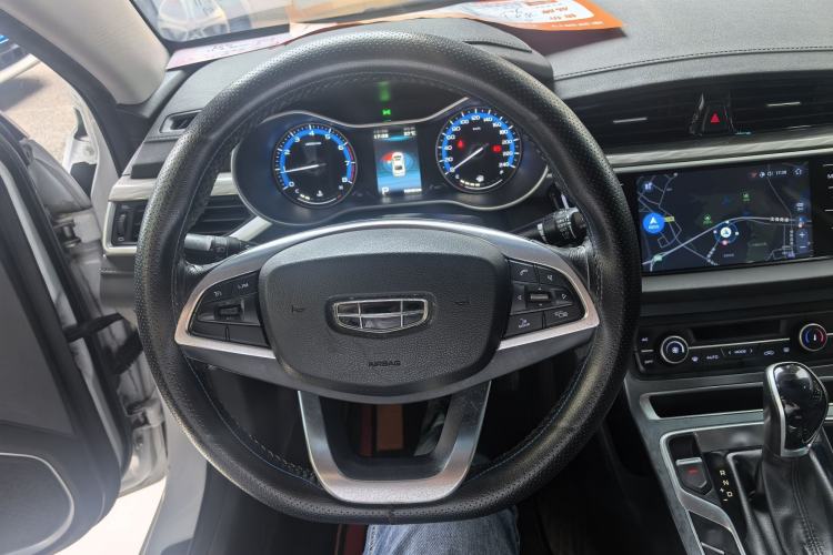 Used Geely Auto Emgrand 2019 Leading Edition 1.5L CVT Luxury Model China VI Standard Steering Wheel