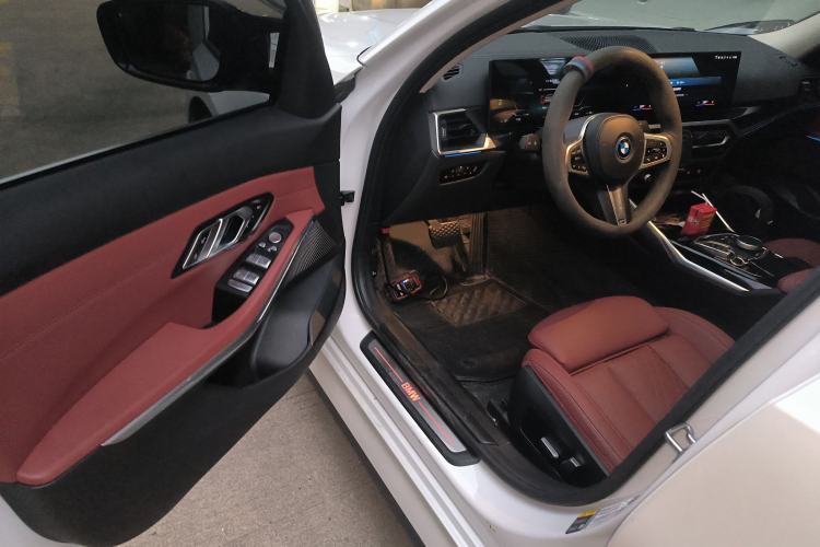 Used BMW i3 2022 eDrive 35 L Driver Seat