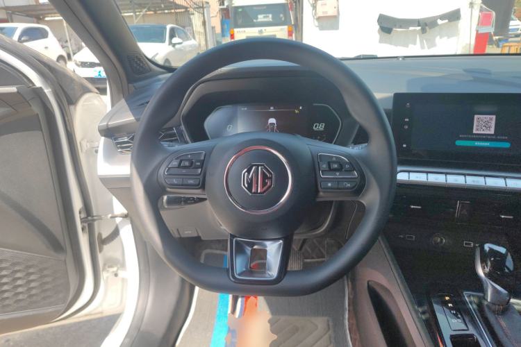 Used MG 5 2022 180 DVVT CVT Youth Luxury Edition