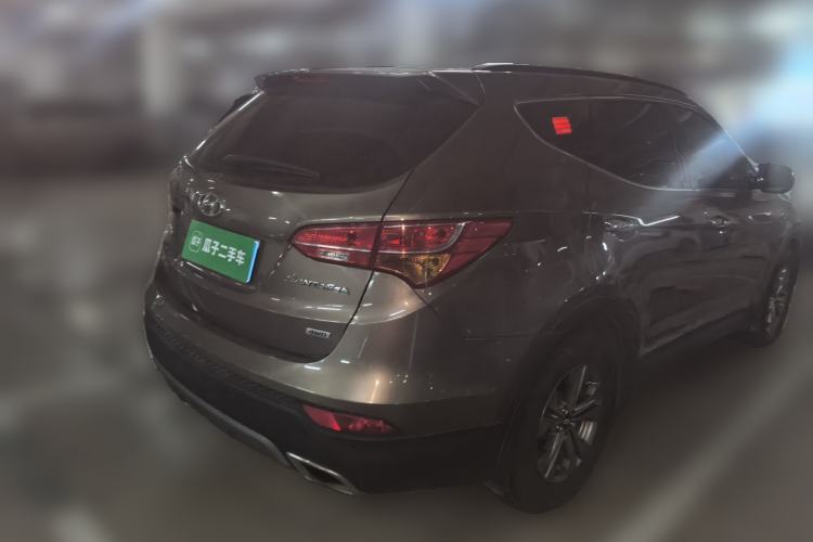 Used Hyundai Santa Fe 2013 Revised Version 2.4L Automatic All-Wheel Drive Luxury Trim
