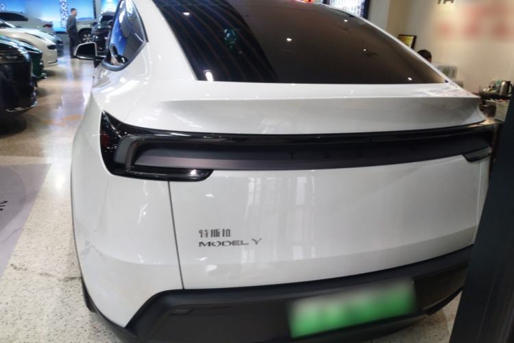 Used Tesla Model Y 2025 Rear-Wheel-Drive Version