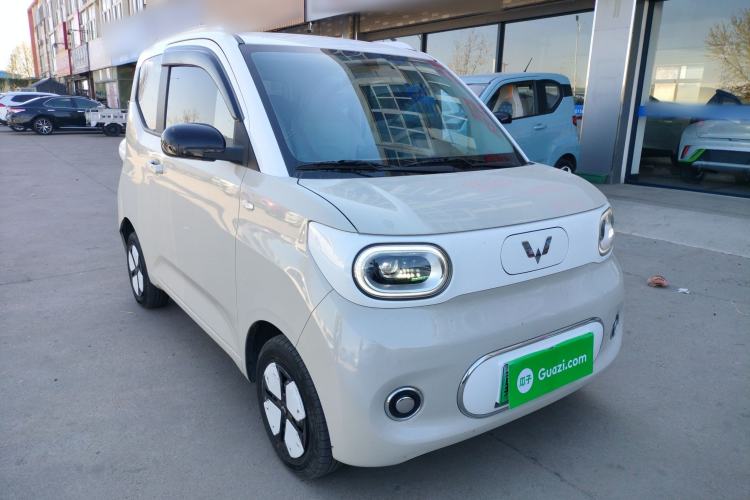 Used Wuling Hongguang MINIEV 2024 3rd Generation 215km Advanced Version Front Right 45 Deg