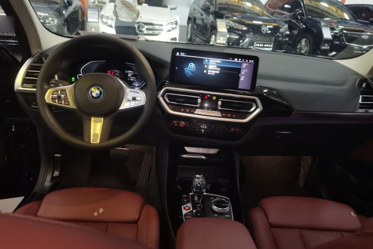 Used BMW iX3 2022 Updated Leading Version Center Console