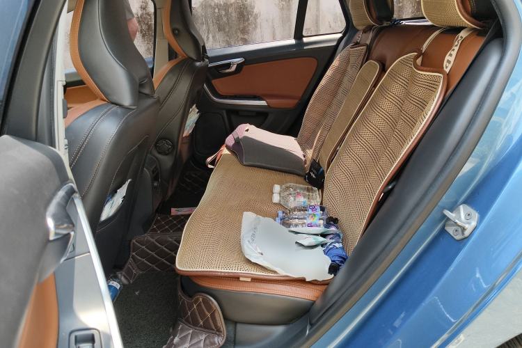 Used Volvo V60 2014 Restyled T5 Zhiya Edition