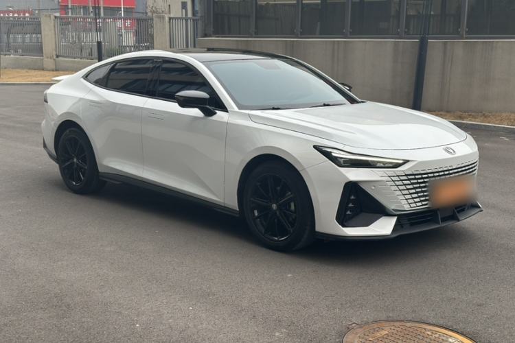 Used CHANGAN UNI-V 2022 1.5T Prestige Version