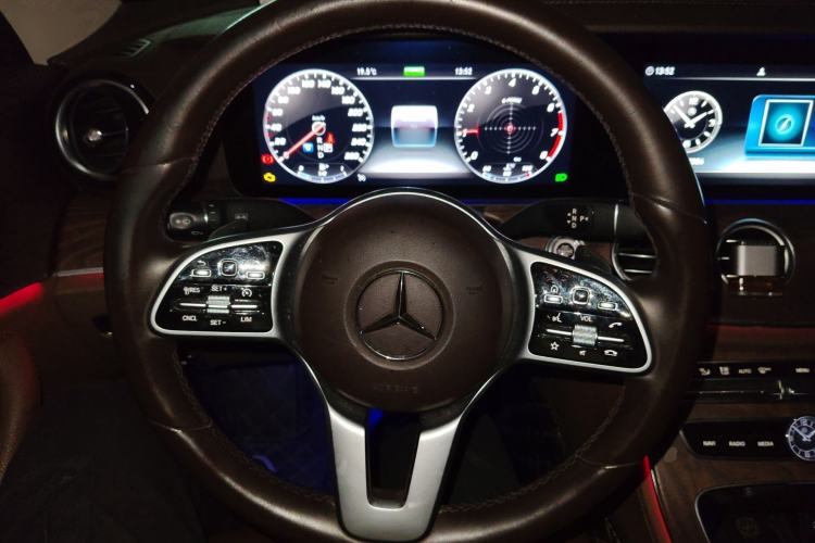 Used Mercedes-Benz E-Class 2019 E 260 L Steering Wheel