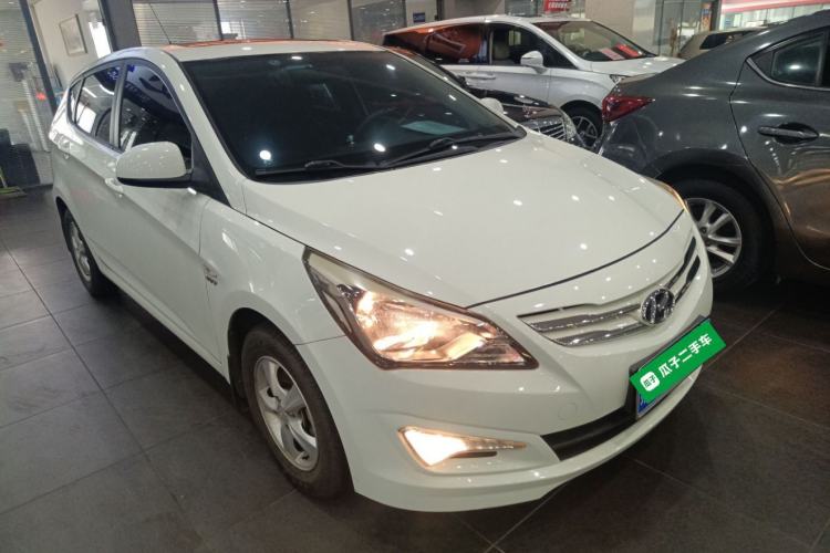 Used Hyundai Verna Ray 2014 1.4L Automatic GLX
