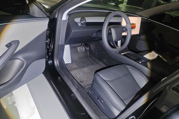 Used Tesla Model 3 2025 Rear-Wheel-Drive Version Driver Seat