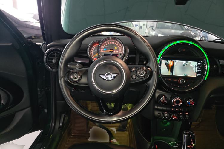 Used MINI 2018 1.5T COOPER Classic Edition Five-Door Version Steering Wheel