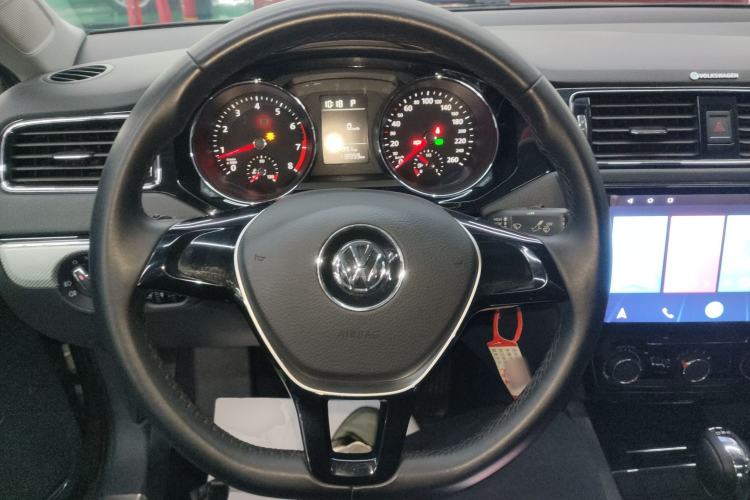 Used Volkswagen Sagitar 2016 230TSI 25th Anniversary Edition
