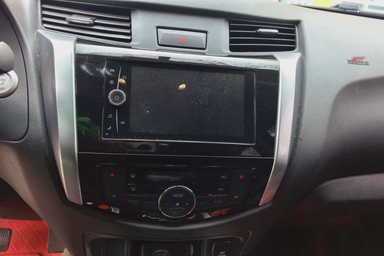 Used Nissan Terra 2018 2.5L Automatic 2WD Luxury Edition Audio And AC Panel